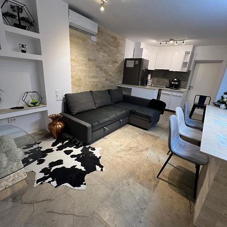 Luxus Cluj Airport Apartments Exterior photo
